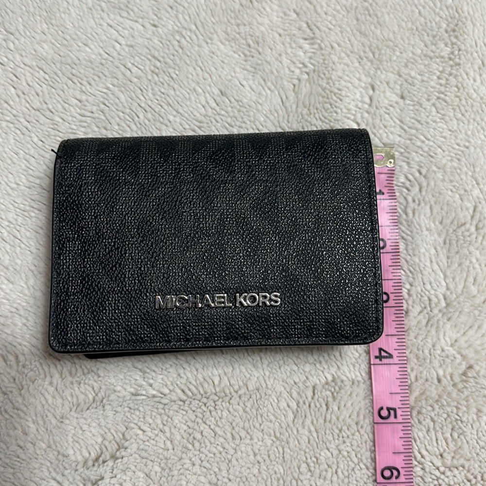 Michael Kors wallet - Picture 4 of 5